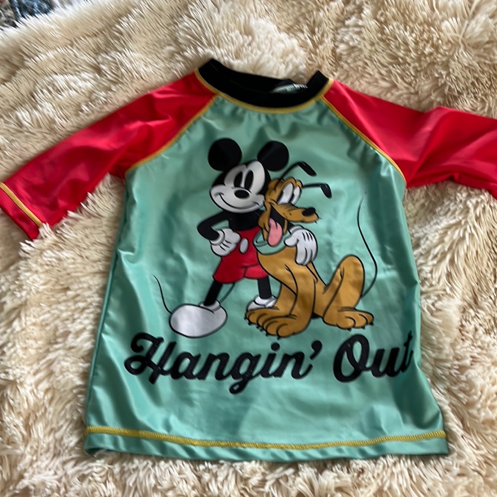 Kids long sleeve swim shirt size 5